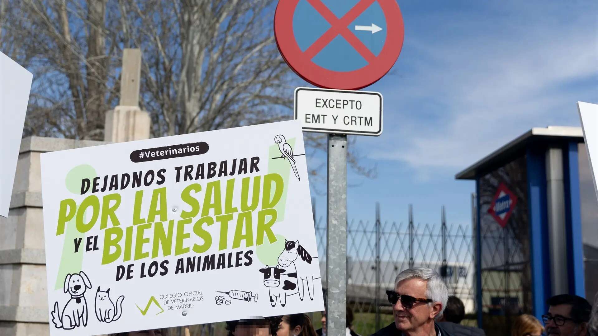 Veterinarios reclaman la derogación del Real Decreto que les impide dispensar medicamentos a animales