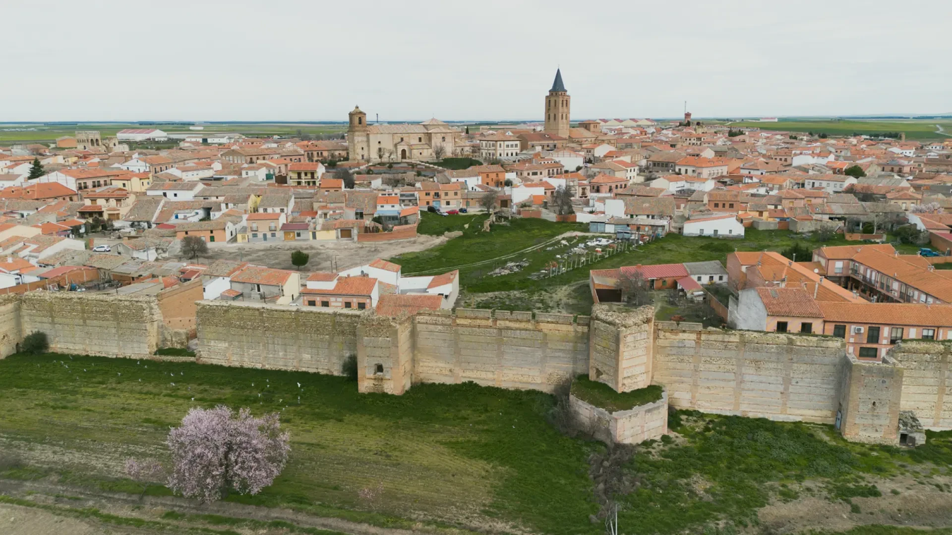 El pueblo amurallado donde nació una reina de España y que es uno de los más bellos de Ávila