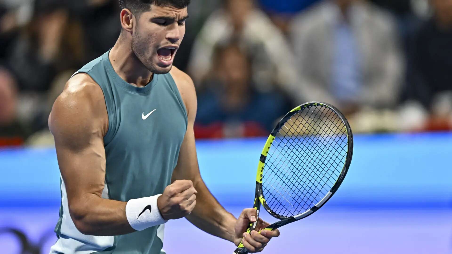 Alcaraz vuelve a las pistas tras ganar en Róterdam: pasa a octavos de Doha tras una trabajada victoria ante Cilic