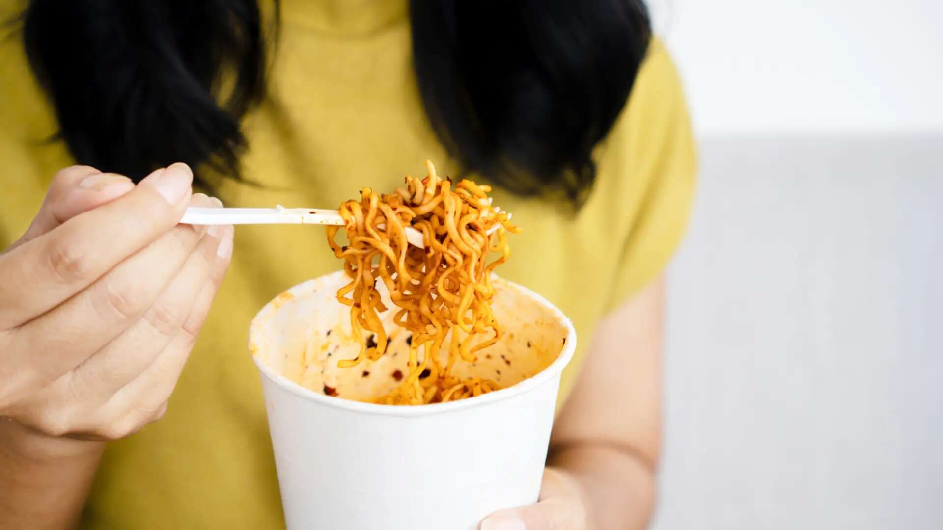 Los únicos fideos instantáneos que recomienda la OCU: solo aprueban 12 de 45 marcas 