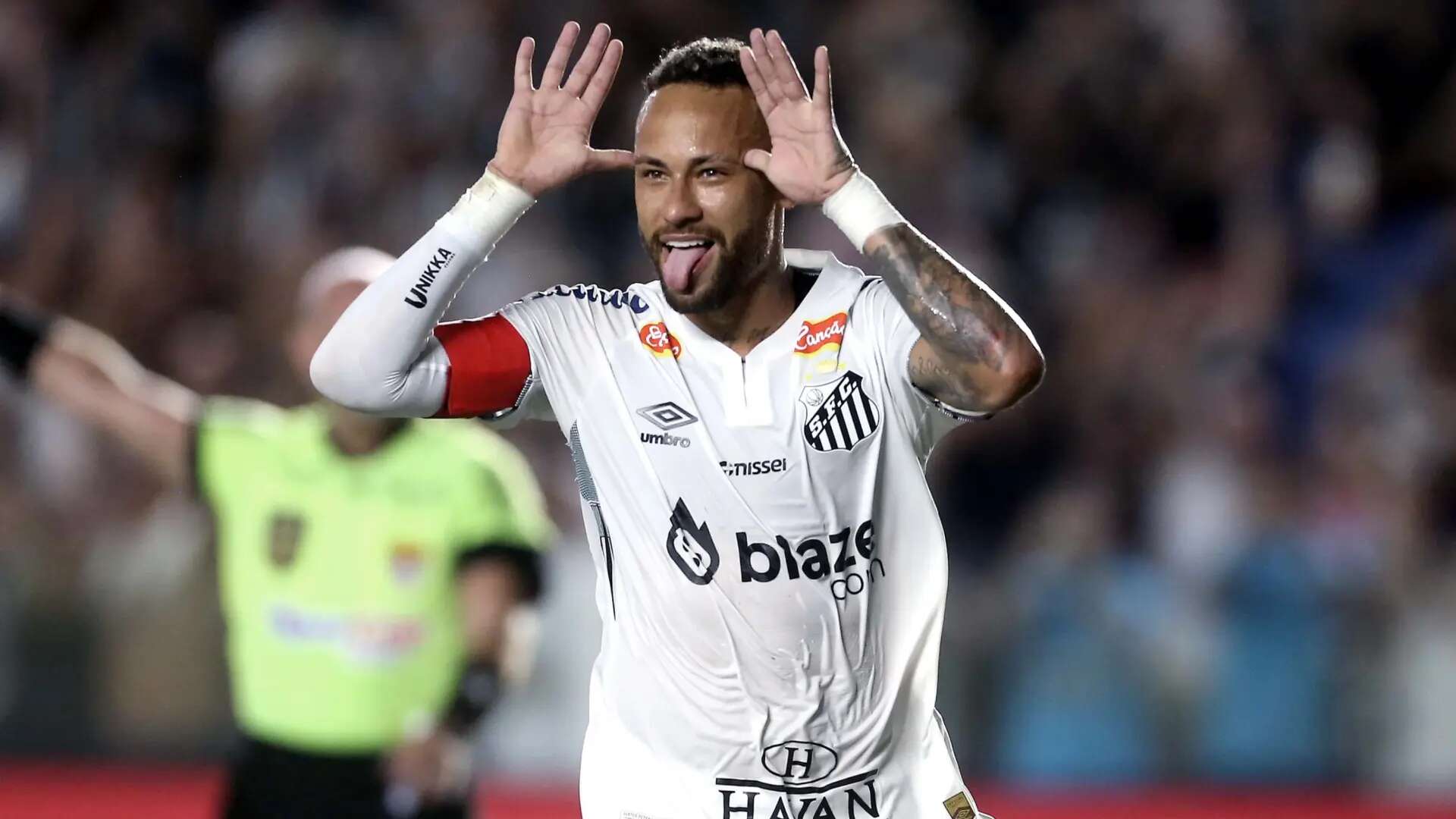 Neymar vuelve a brillar con su primera gran noche en el Santos: primer gol, asistencia, mucha magia y locura con 'el príncipe'