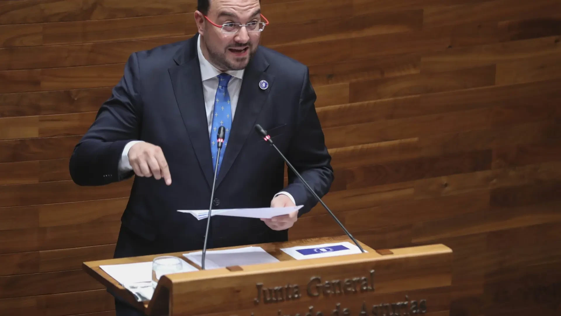 Barbón redistribuye las competencias del Gobierno de Asturias tras la dimisión de la consejera de Industria