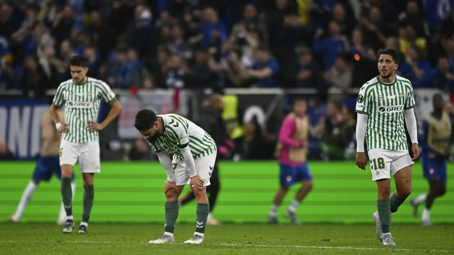 El sueño europeo del Betis muere en Polonia con una cruel goleada del Chelsea