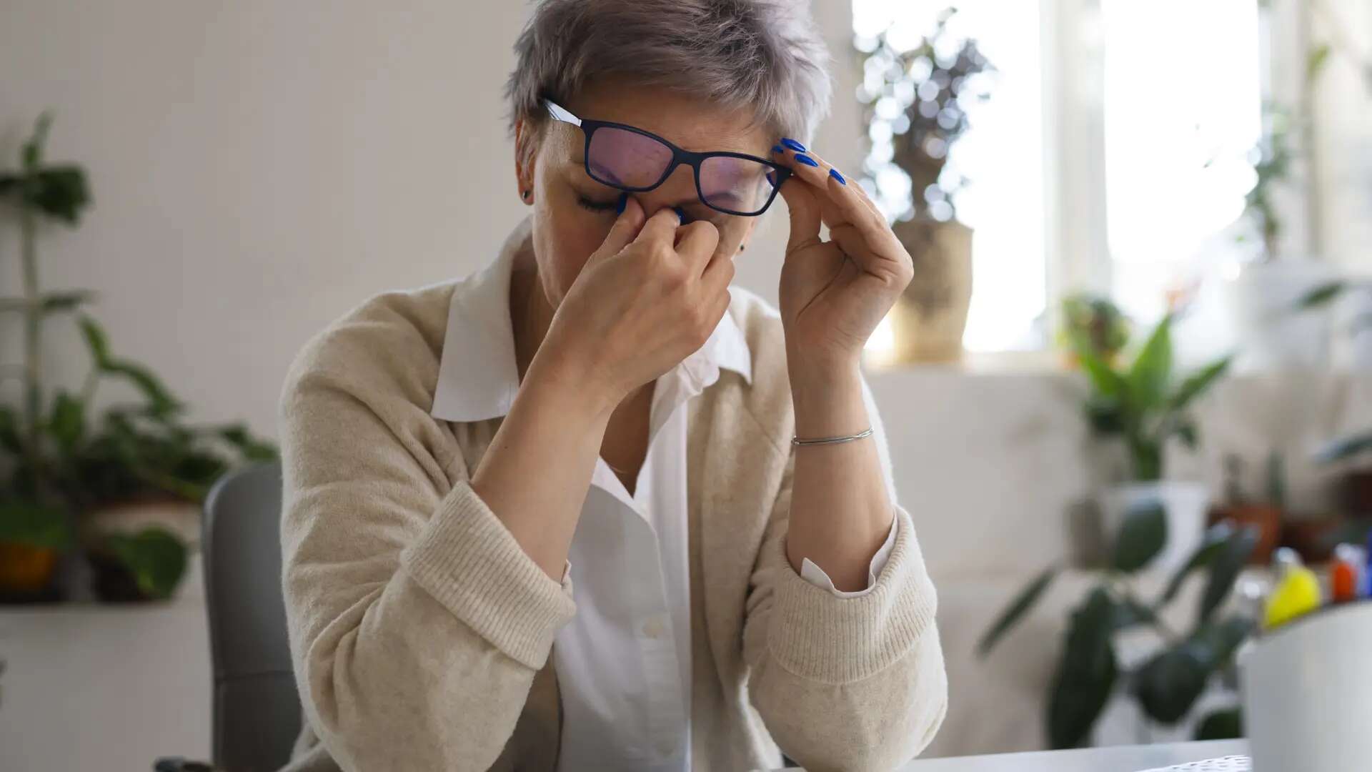 Los peligros para la visión que conlleva frotarse los ojos con frecuencia