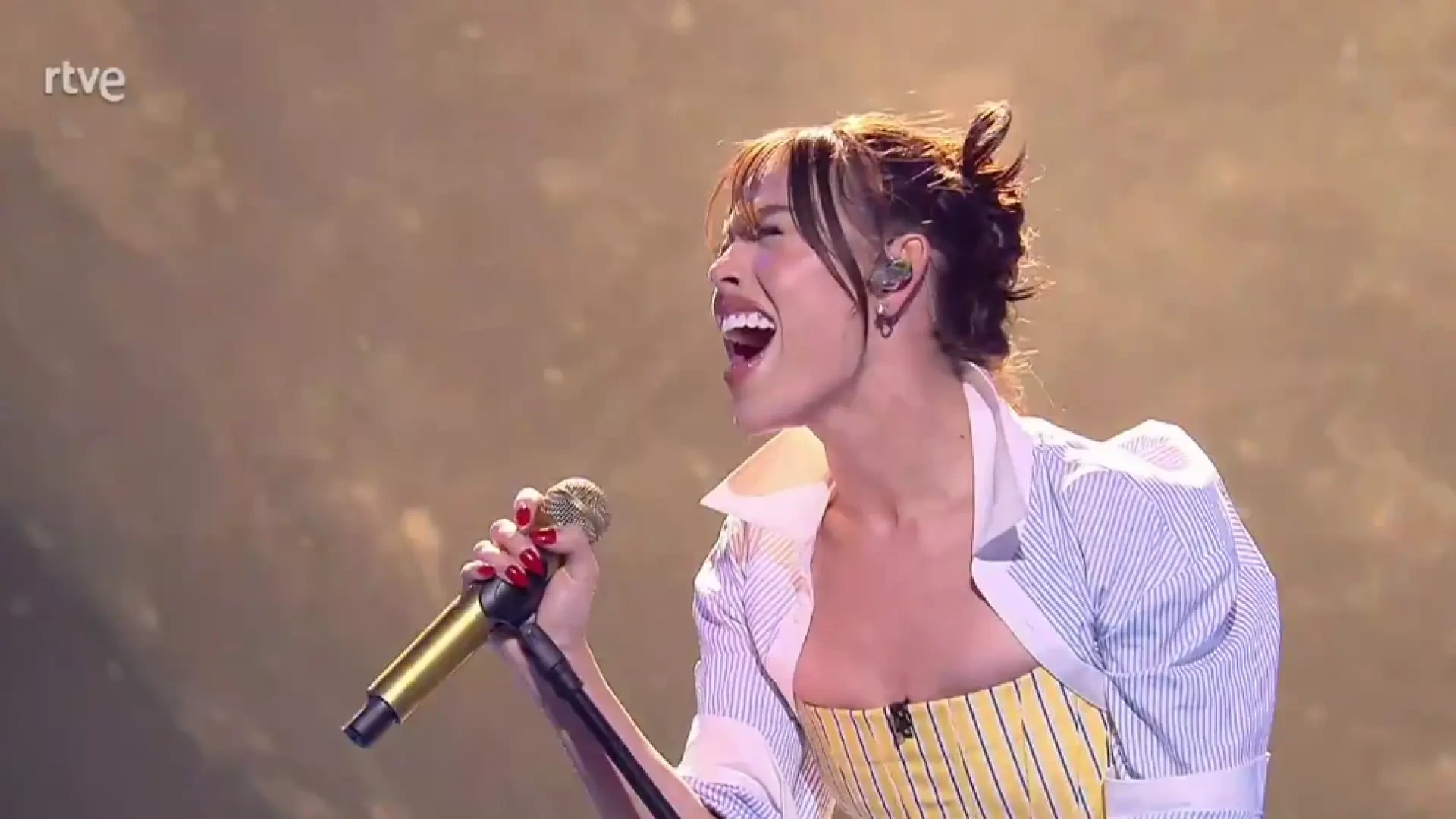 Danna Paola se corona cantando 'Hijo de la luna'en 'That's My Jam': 