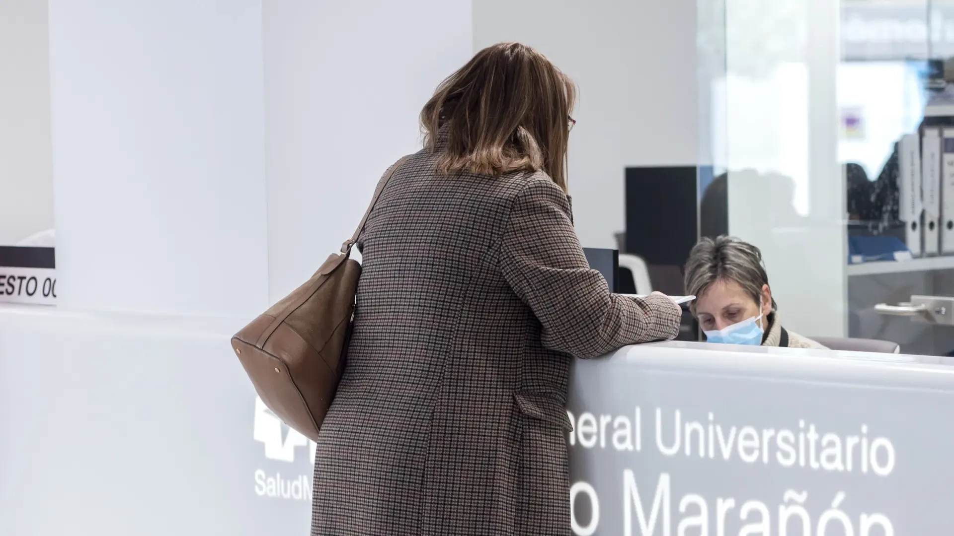 Un chatbot atenderá en Madrid llamadas de los pacientes para pedir cita con su médico