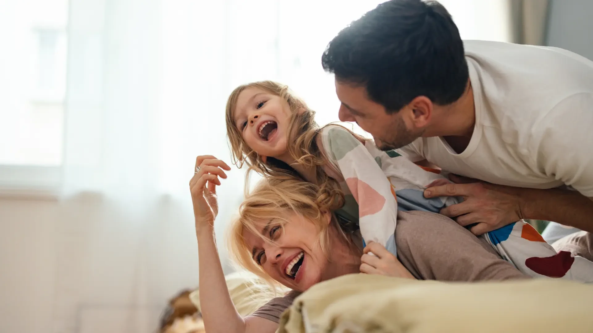 ¿Tener hijos envejece? Un estudio desvela cuál es el efecto de la paternidad sobre el envejecimiento