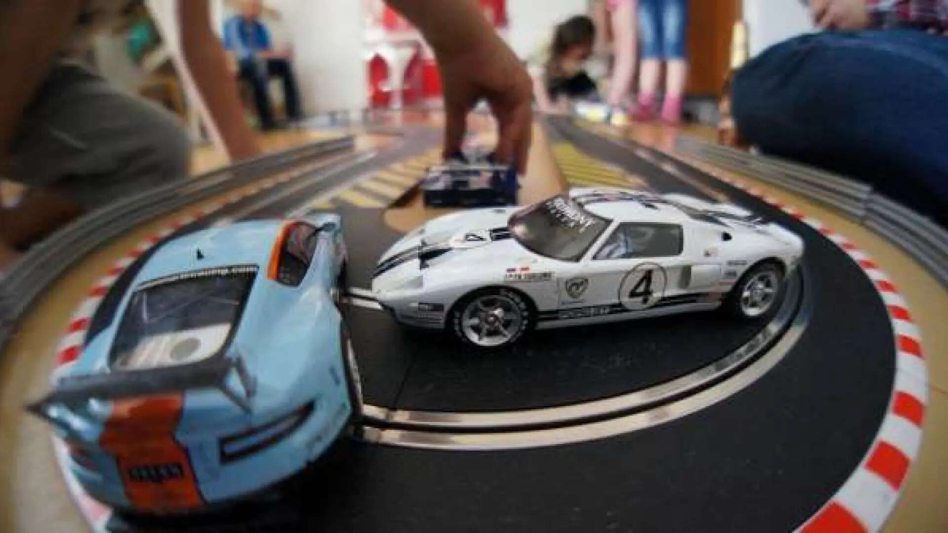 El Scalextric y Mclaren Fórmula 1 de Lego, rebajados: los mejores regalos para papá 