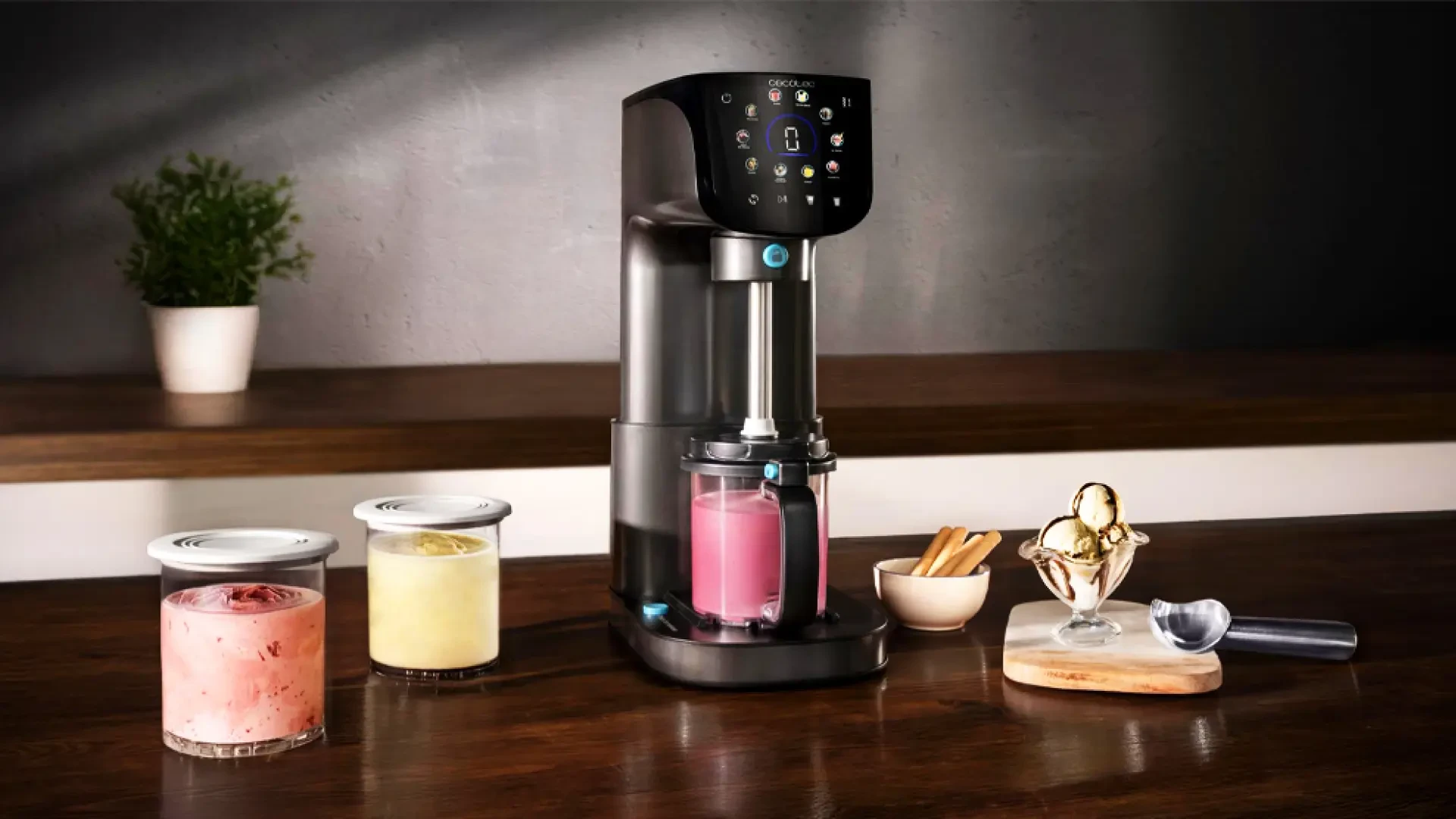 El truco para que el helado casero quede cremoso es esta heladera de Cecotec 