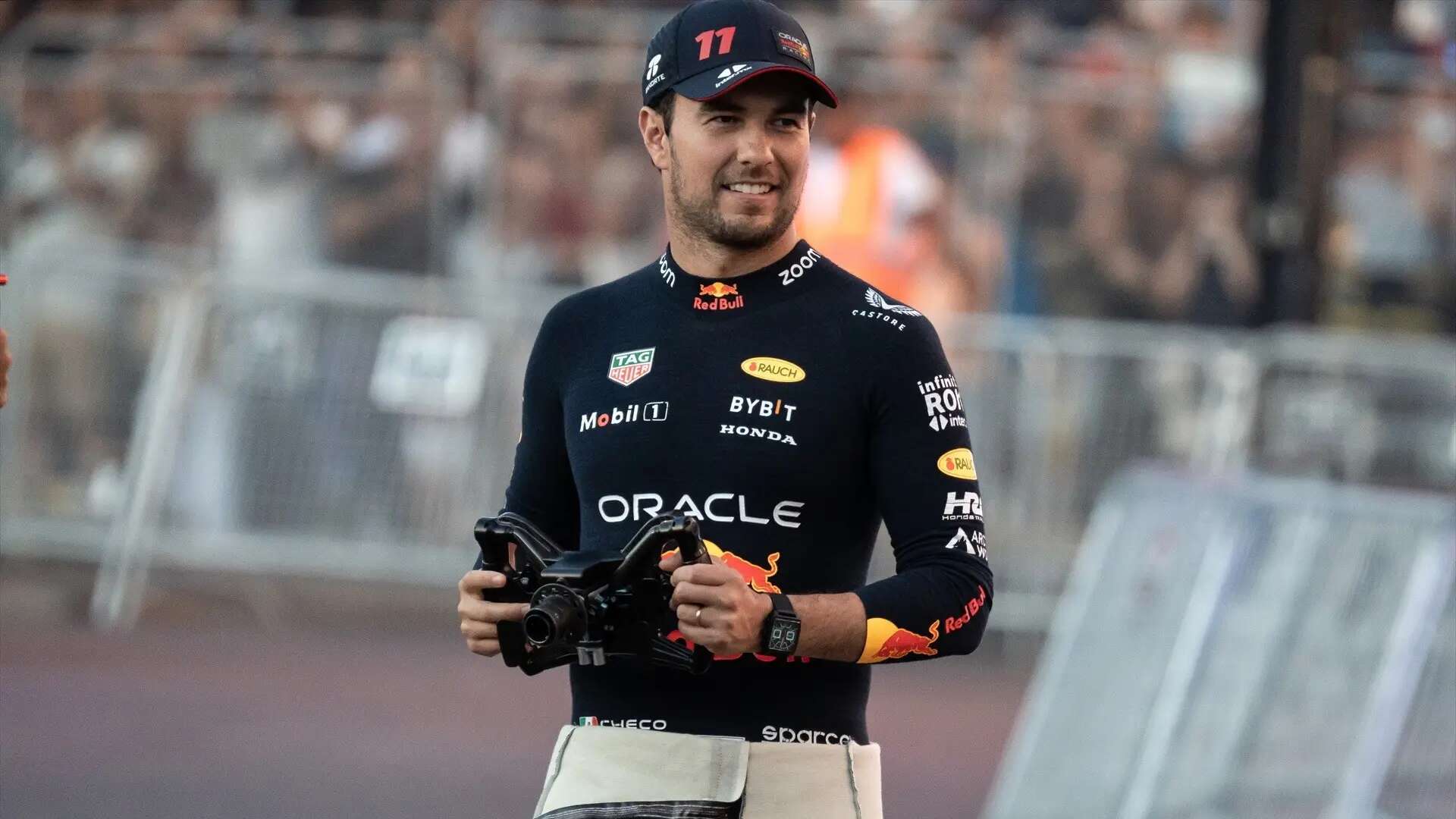 Sigue el lío entre Checo Pérez y Red Bull: el mexicano tendría una cláusula de rescisión de hasta 75 millones de euros