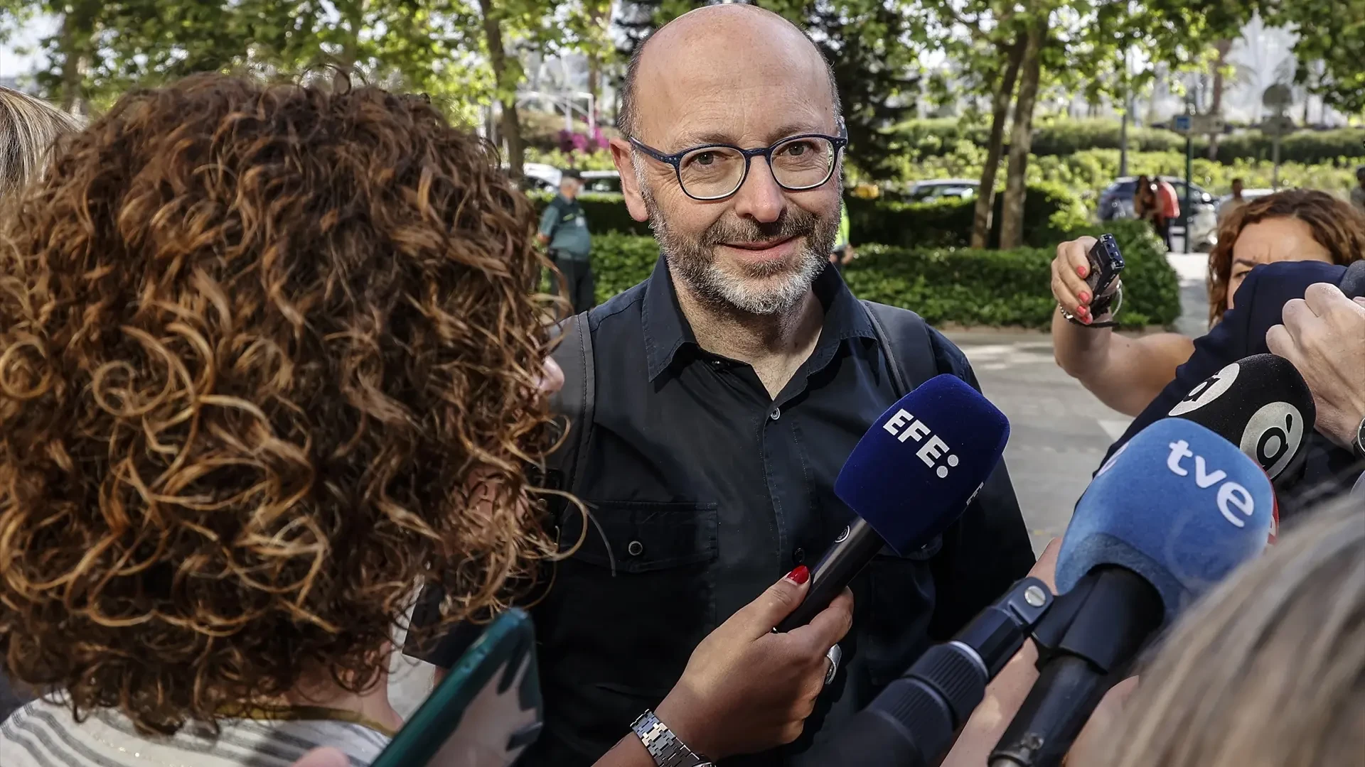 Montero libró al hermano de Ximo Puig del veto para optar a contratos públicos