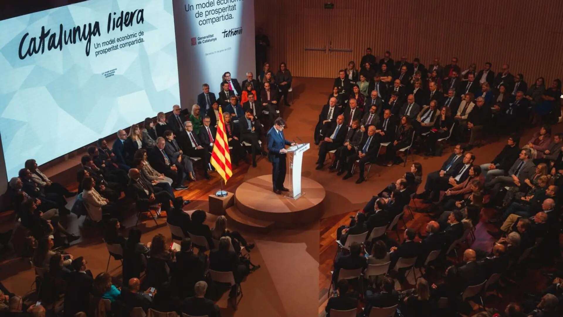 El mundo empresarial y civil de Cataluña arropa a Illa en la presentación del plan para recuperar el liderazgo económico