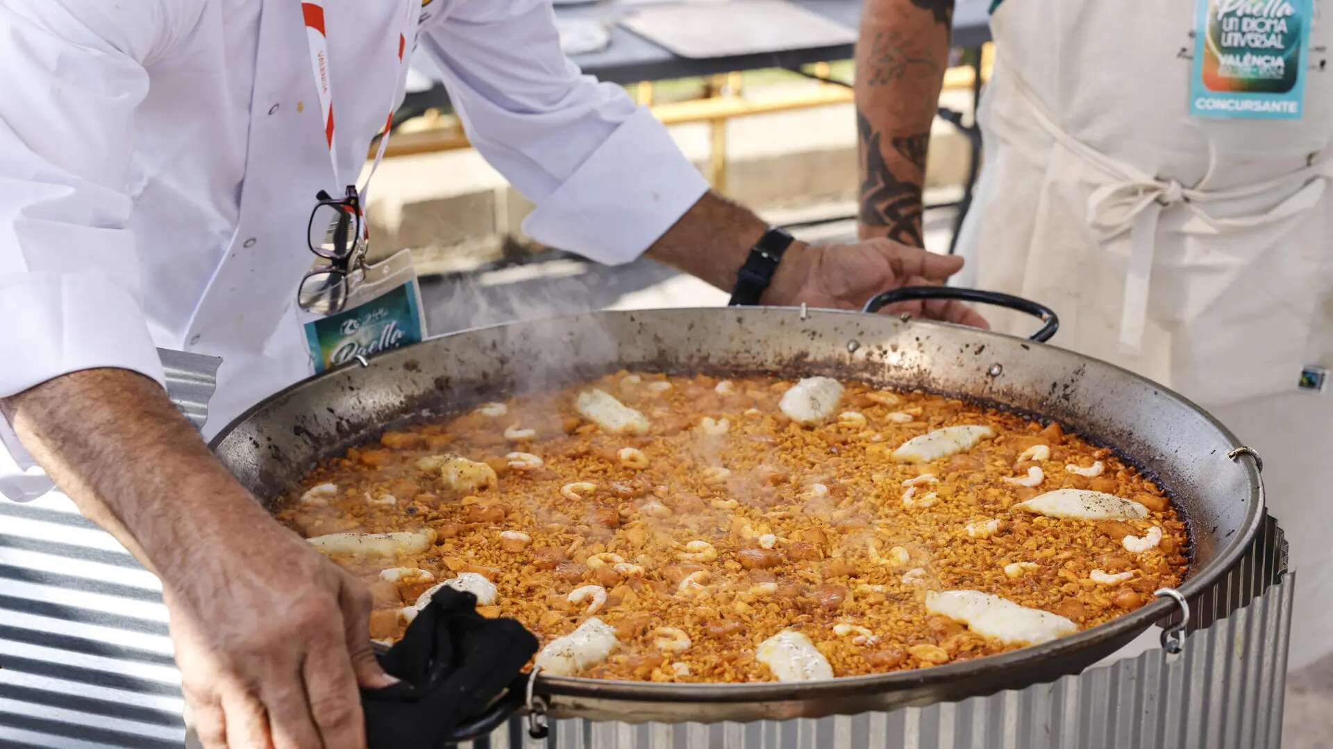 Un chef de Puerto Rico gana el primer premio de la World Paella Day de Valencia 2024