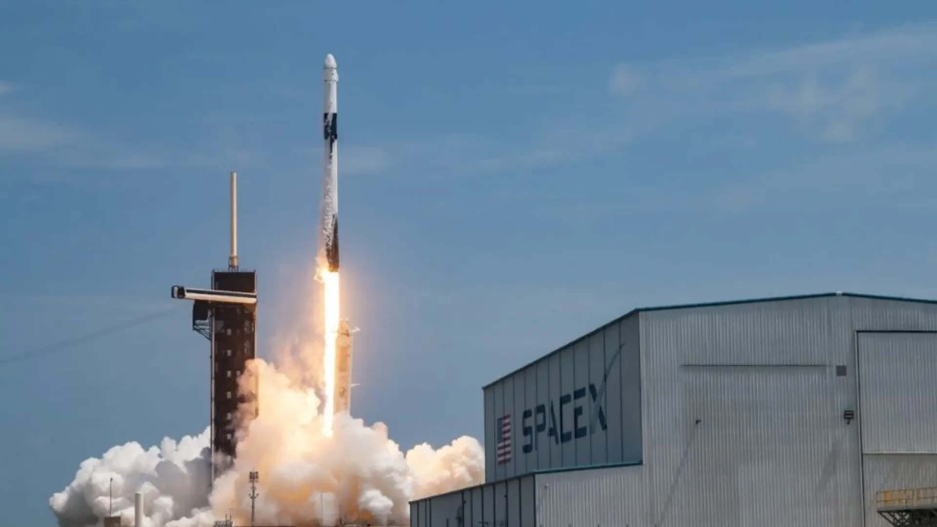 De depender de Rusia a soñar con Marte: SpaceX cumple 5 años desde su primer vuelo tripulado