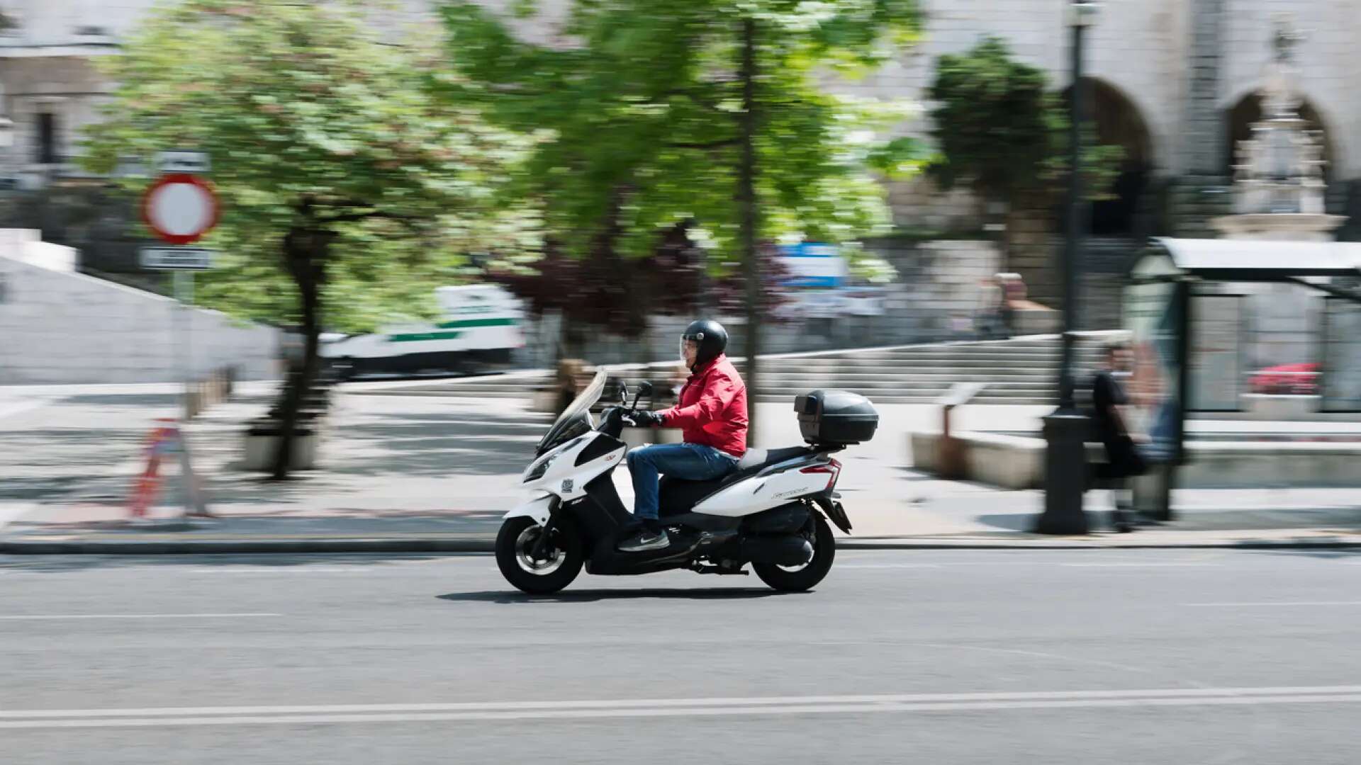 Este es el dinero que puedes ahorrar al año si te desplazas en moto