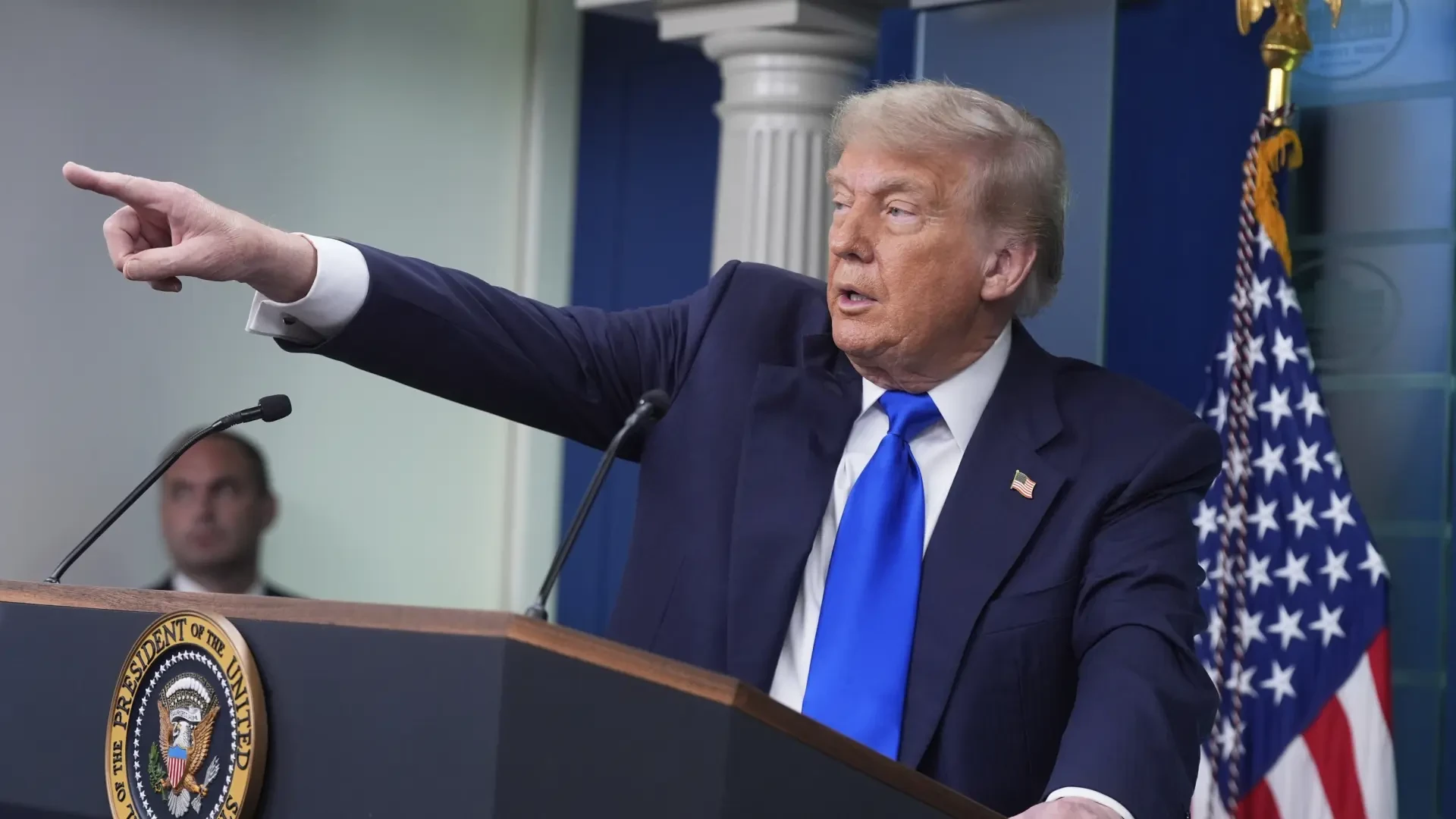 Trump saca adelante su 'hermoso' proyecto de ley con republicanos en contra y críticas de Elon Musk
