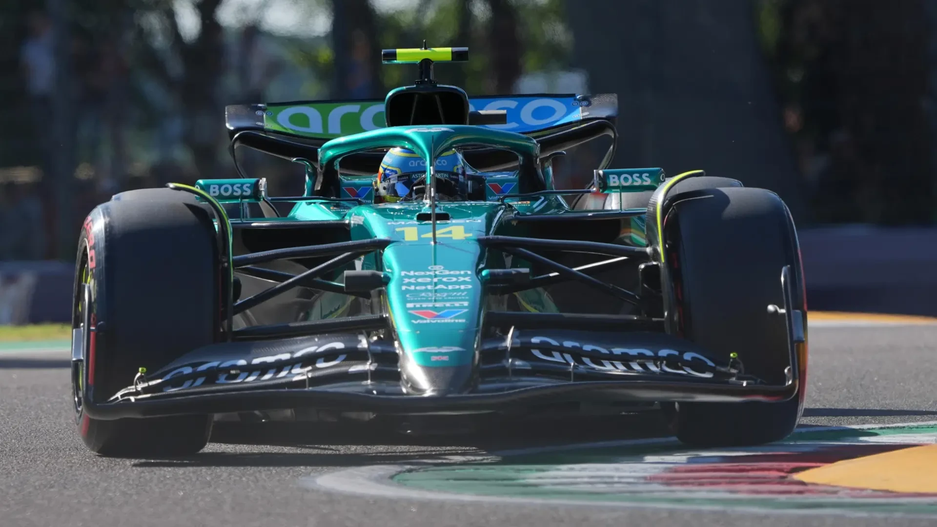 Fernando Alonso alucina con las mejoras de Aston Martin tras clasificar quinto en Imola: 