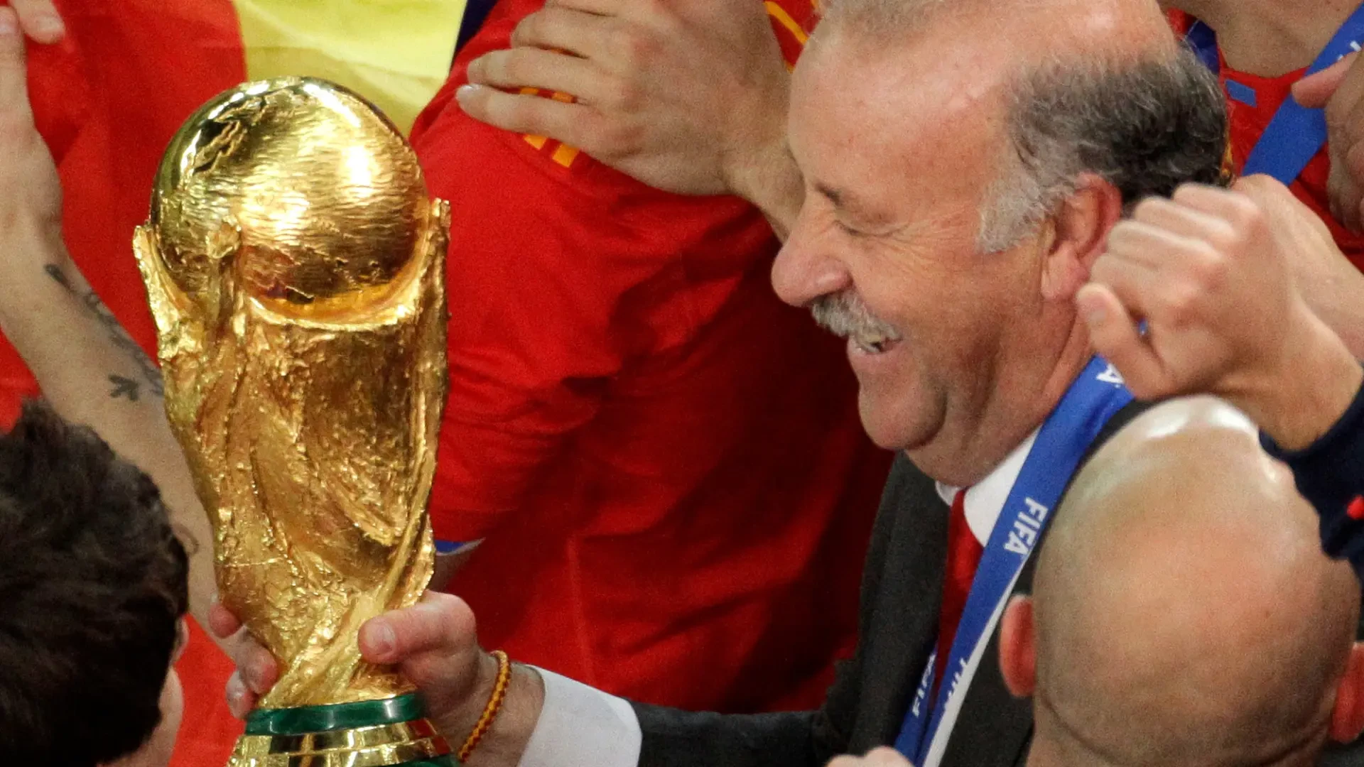 Vicente del Bosque desvela quince años después la charla que empujó a España a ganar el Mundial: 