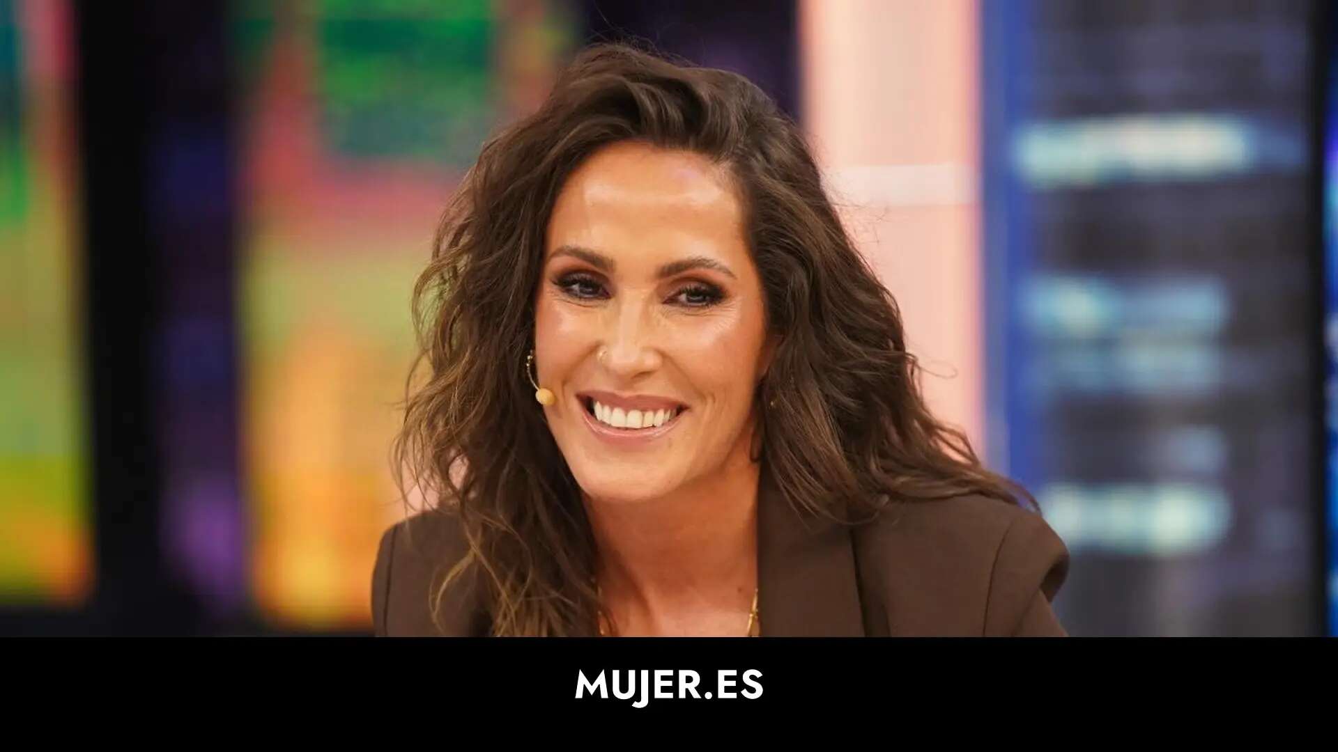 Malú nos enseña en 'El Hormiguero' a llevar el sujetador por fuera de forma elegante 