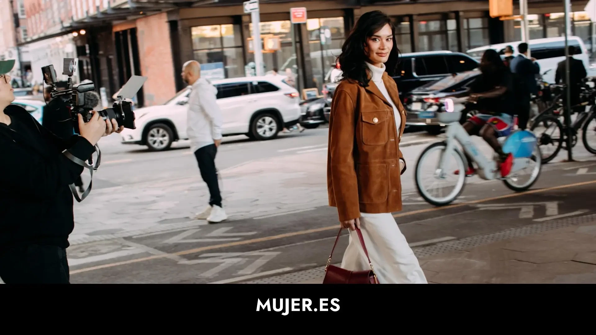 Seis pantalones blancos de Zara para triunfar en primavera: elegantes y fáciles de combinar