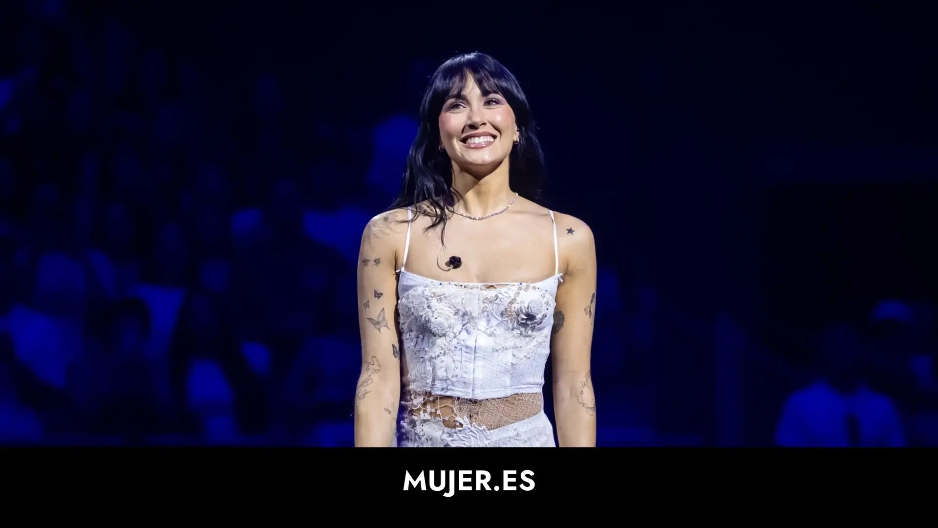 Aitana se va de escapada romántica con Plex llevando un vestido lencero arriesgado y transparencias