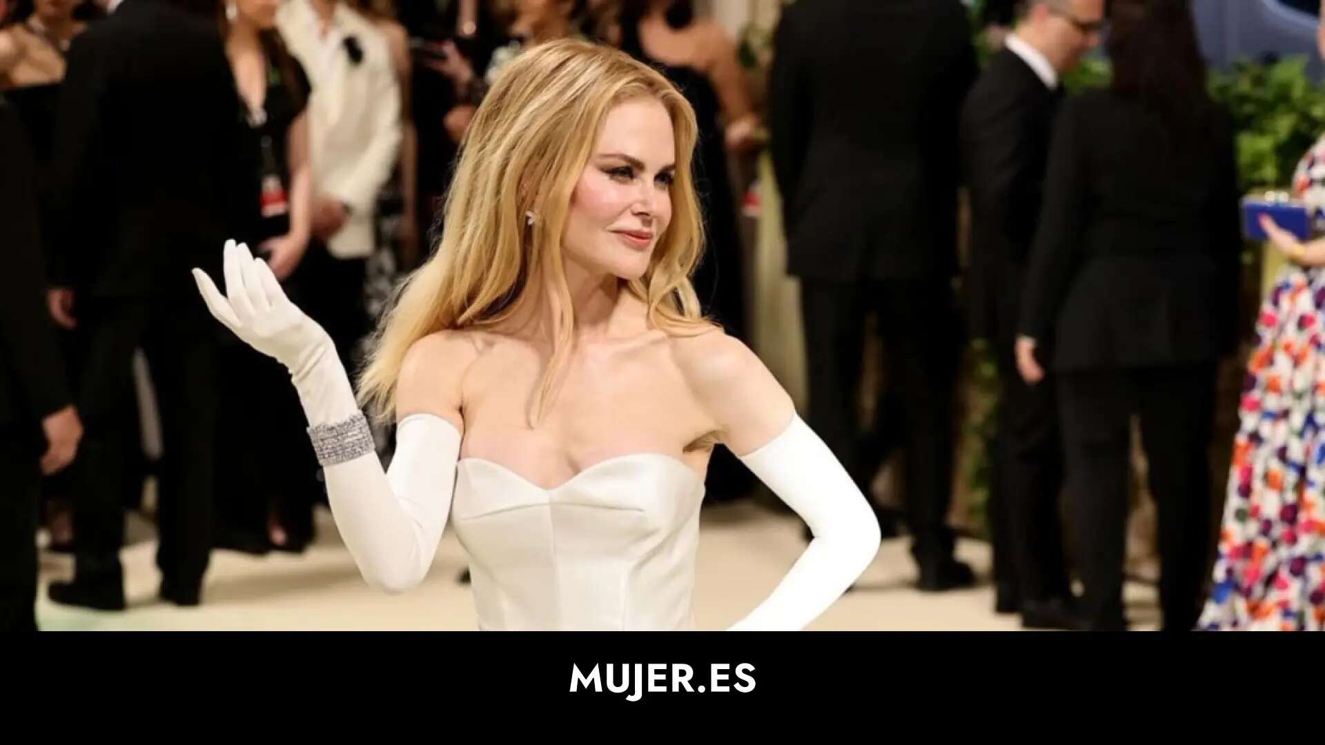 Nicole Kidman lleva el escote que más veremos este año (y no es por el pecho)