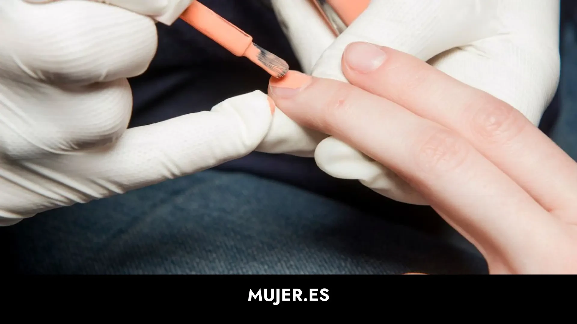 Cómo conseguir unas uñas color melón cantalupo: un extra de luminosidad a tus manos en los días soleados