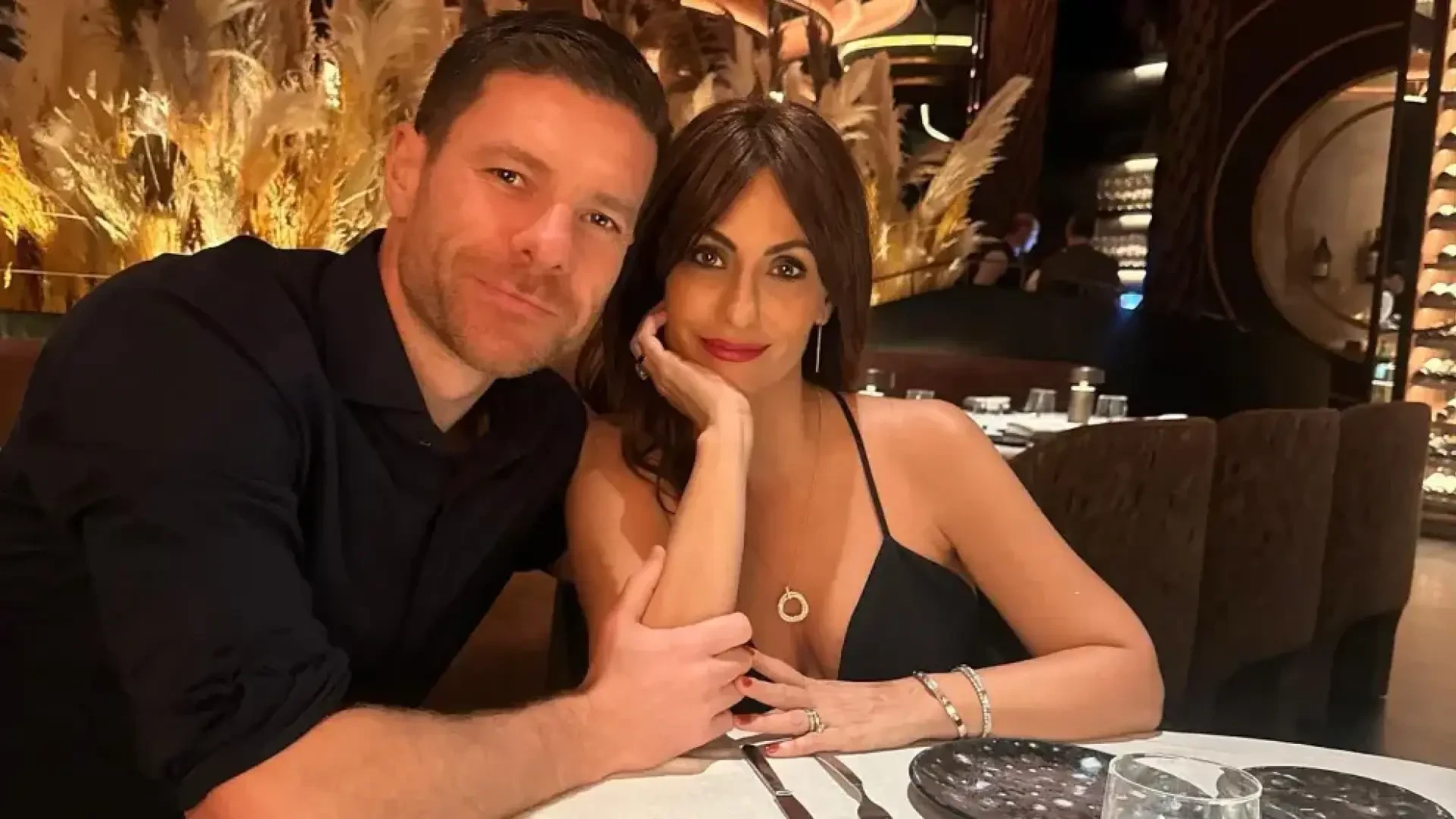 De prendas de lujo a 'looks'  atrevidos: así es el estilo de Nagore Aranburu, la 'primera dama' del Madrid