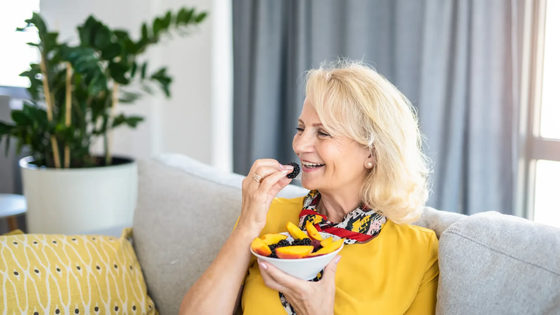¿Por qué es importante tomar proteínas todos los días en la menopausia?