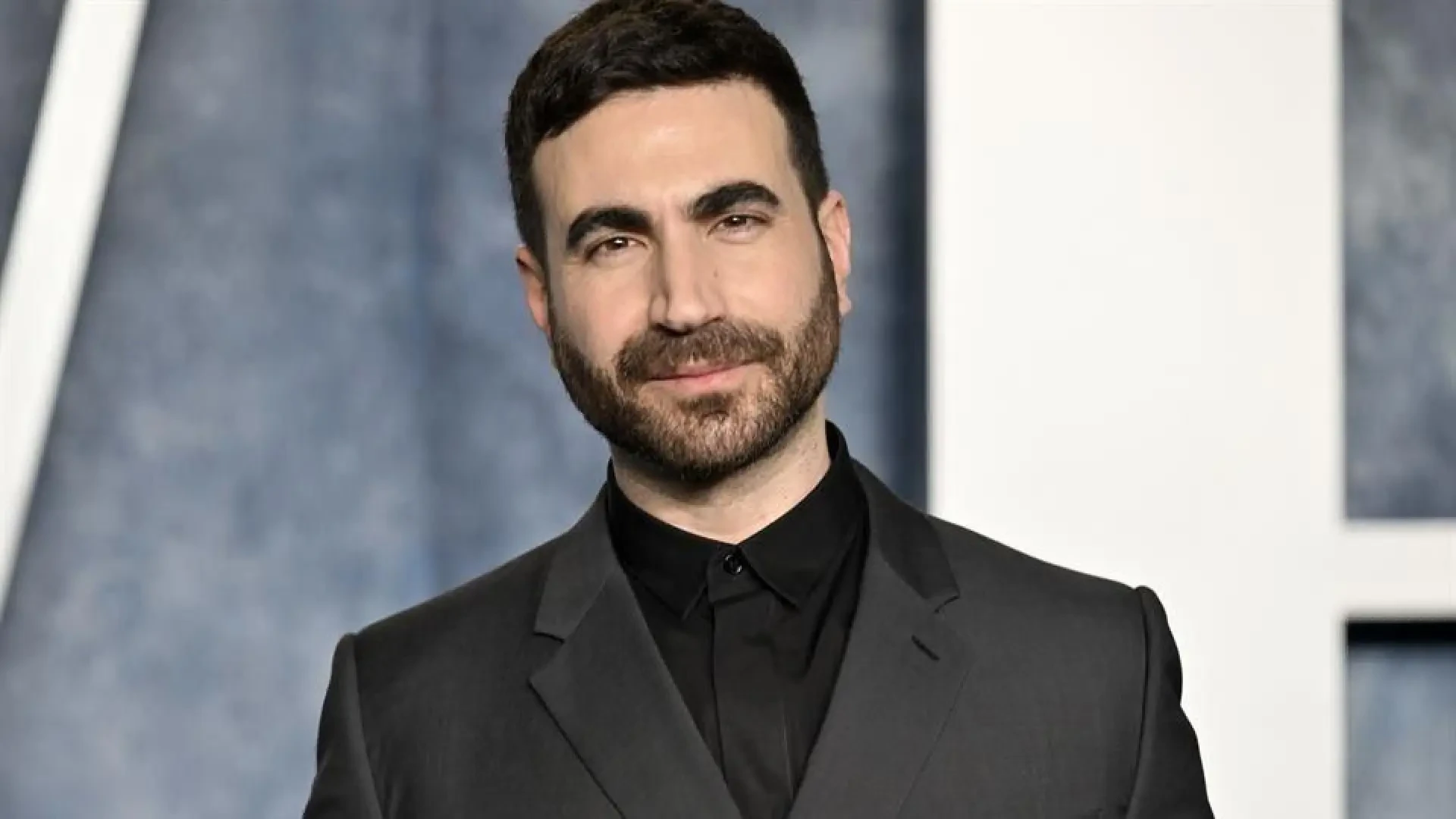 ¿Quién es Brett Goldstein?, el nuevo novio de Jennifer López al que Ben Affleck ha lanzado una advertencia