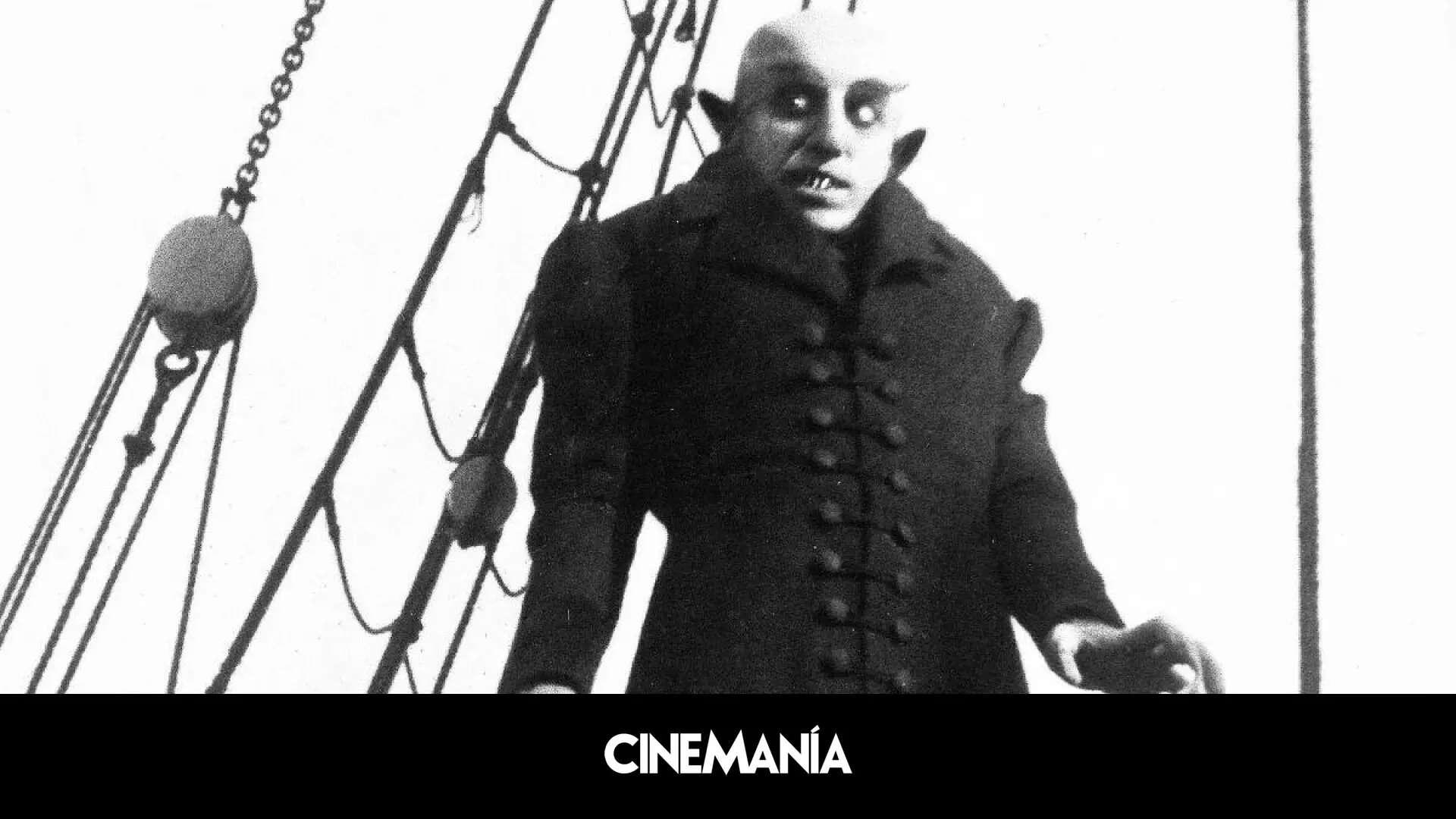 La fuerza de 'Nosferatu' permanece un siglo después, y esta novela la reimagina como un portal hacia el horror cósmico