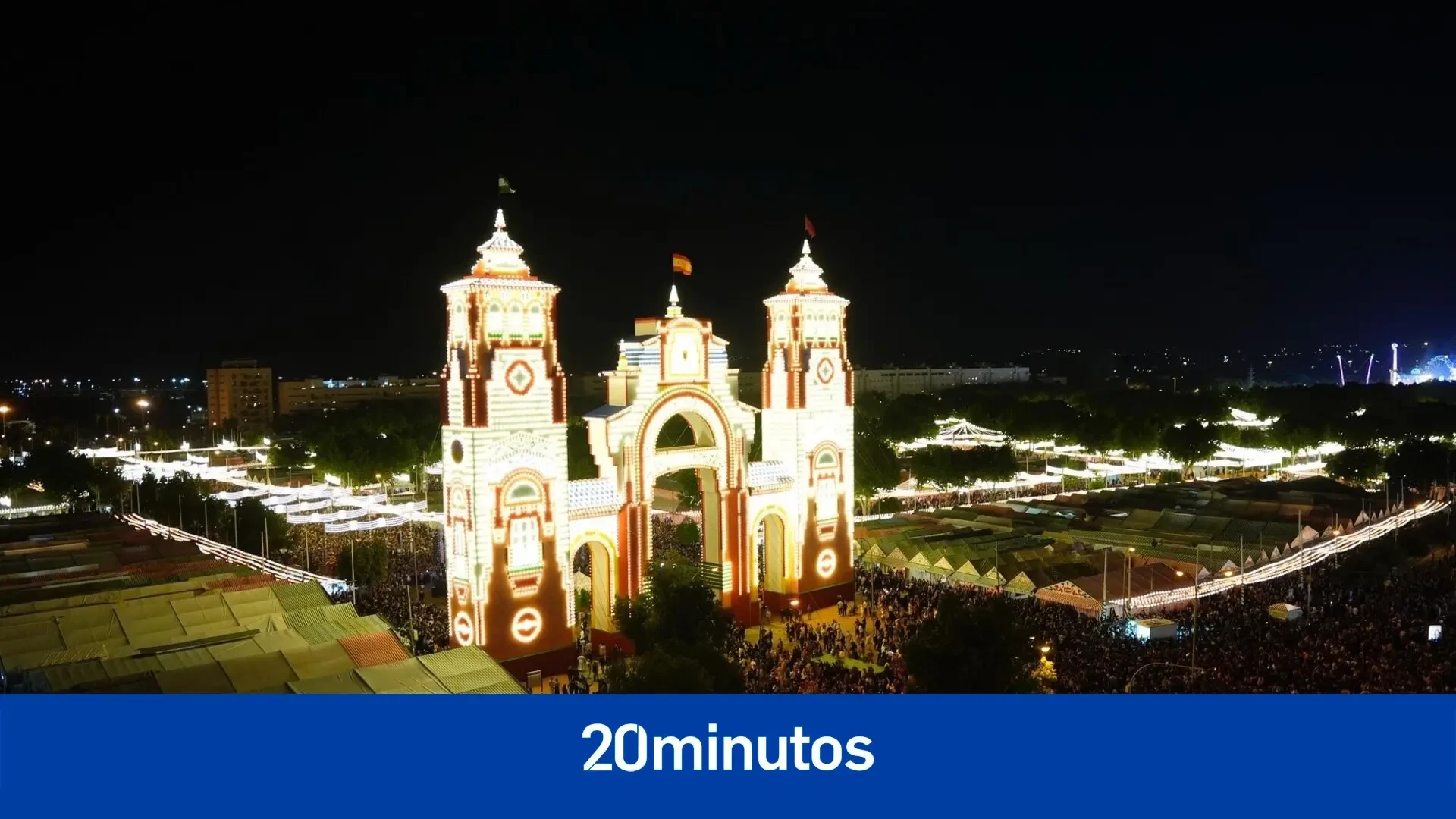 La Feria de Abril ya luce tras el tradicional alumbrado del Real