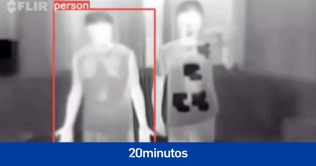 Científicos chinos desarrollan una 'capa de invisibilidad' que impide a las cámaras de seguridad captar al que la lleve