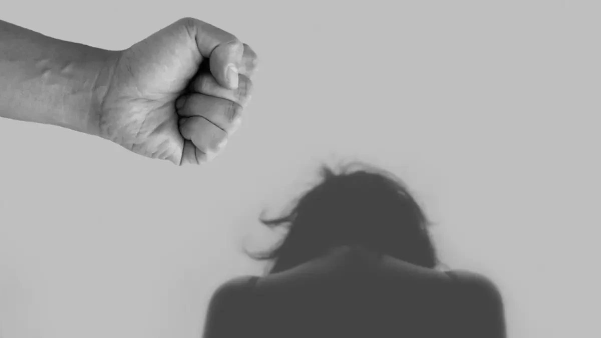 Violencia machista adolescente: control abusivo, insultos y aislamiento