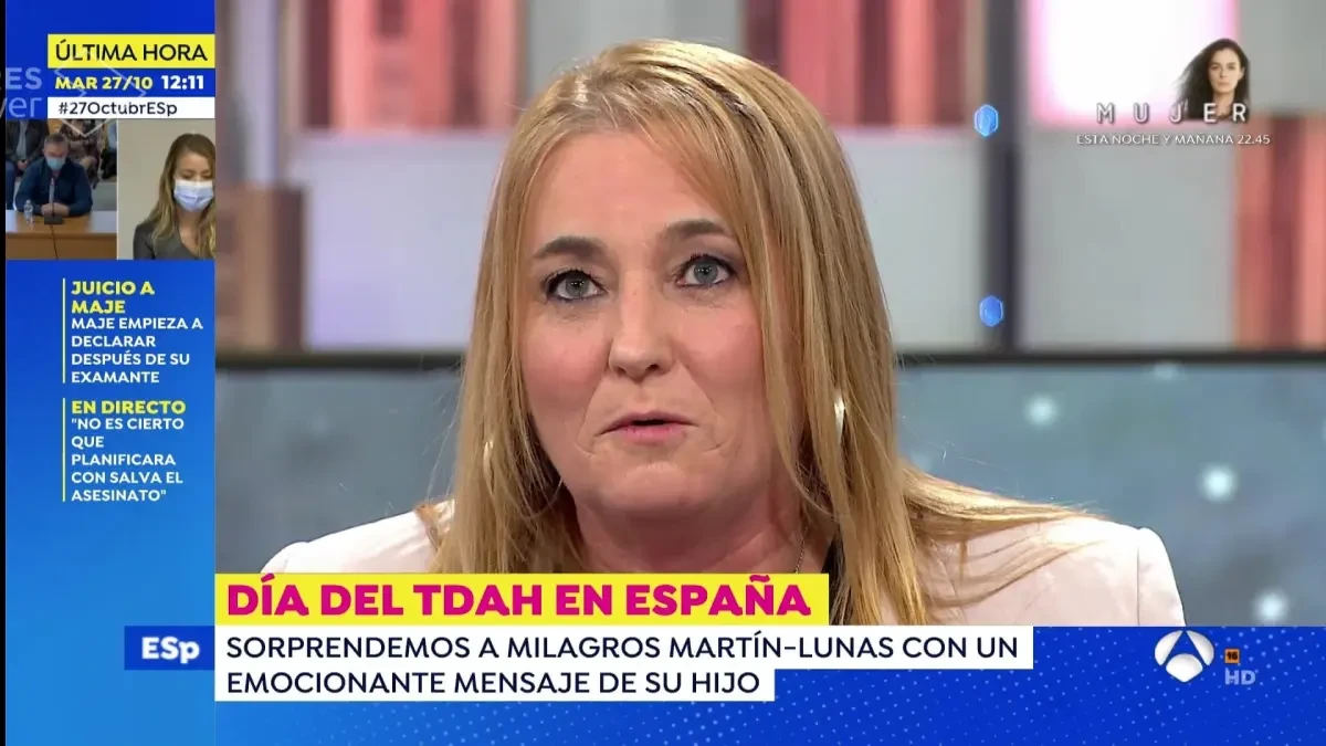 'Espejo público' sorprende y emociona en directo a una colaboradora con el mensaje de su hijo con TDAH