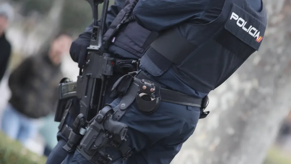 Operación policial contra los narcopisos: unos 200 agentes desmantelan en Madrid diez puntos de venta de droga