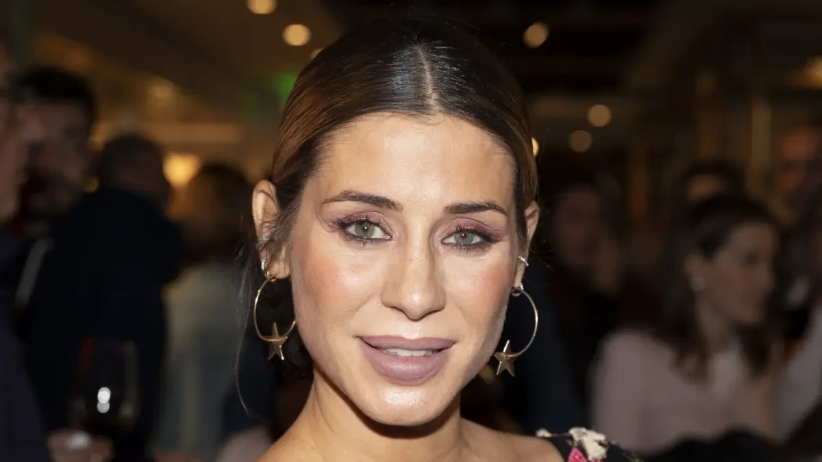 Elena Tablada desvela la dolencia que sufre en las costillas tras el nacimiento de Camila: 