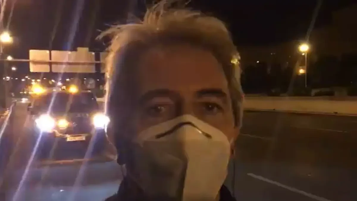 La odisea de Manolo Lama tras llegar de Ucrania: se queda tirado en la M30 y lo cuenta en directo en la radio