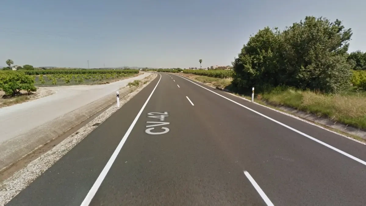 Muere un motorista al caerle un rayo en Valencia