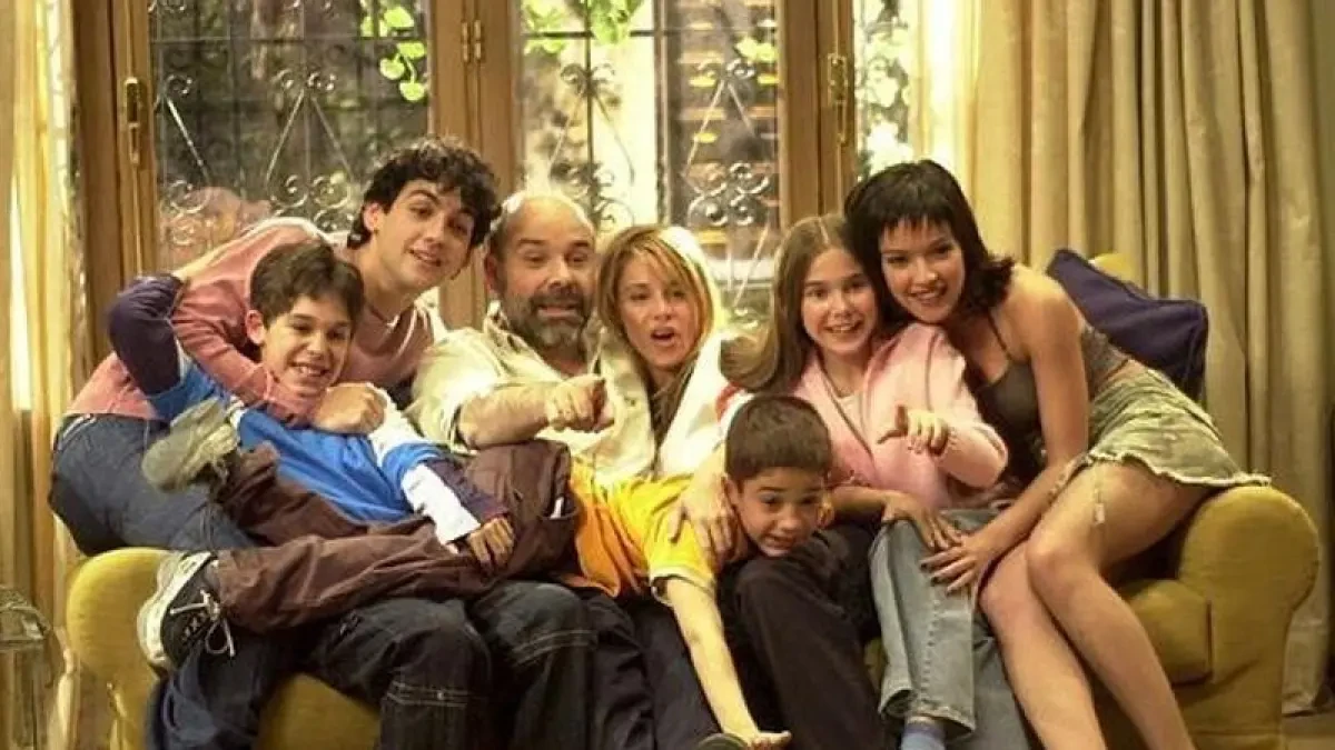 Fran Perea organiza una reunión virtual con el elenco de 'Los Serrano': 