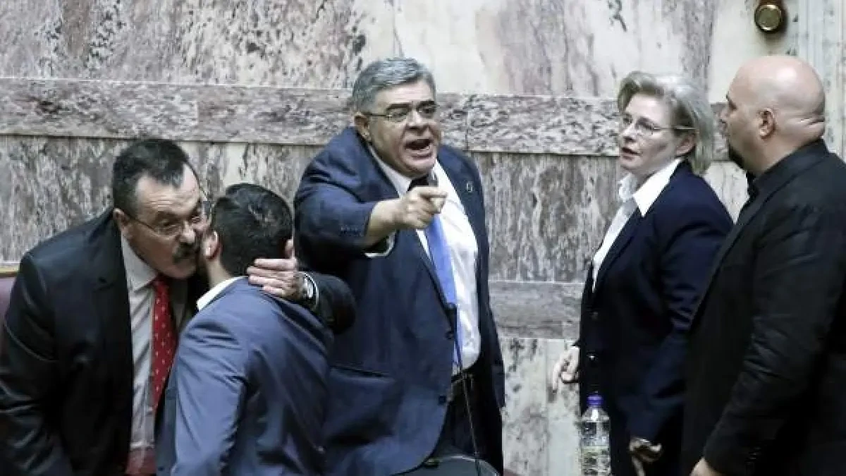 La justicia griega condena a la cúpula de la formación neonazi Amanecer Dorado a 13 años de cárcel por 