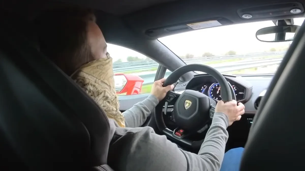 Detenido el famoso youtuber Vicesat por grabarse a 233 km/h en una vía limitada a 80 en Madrid