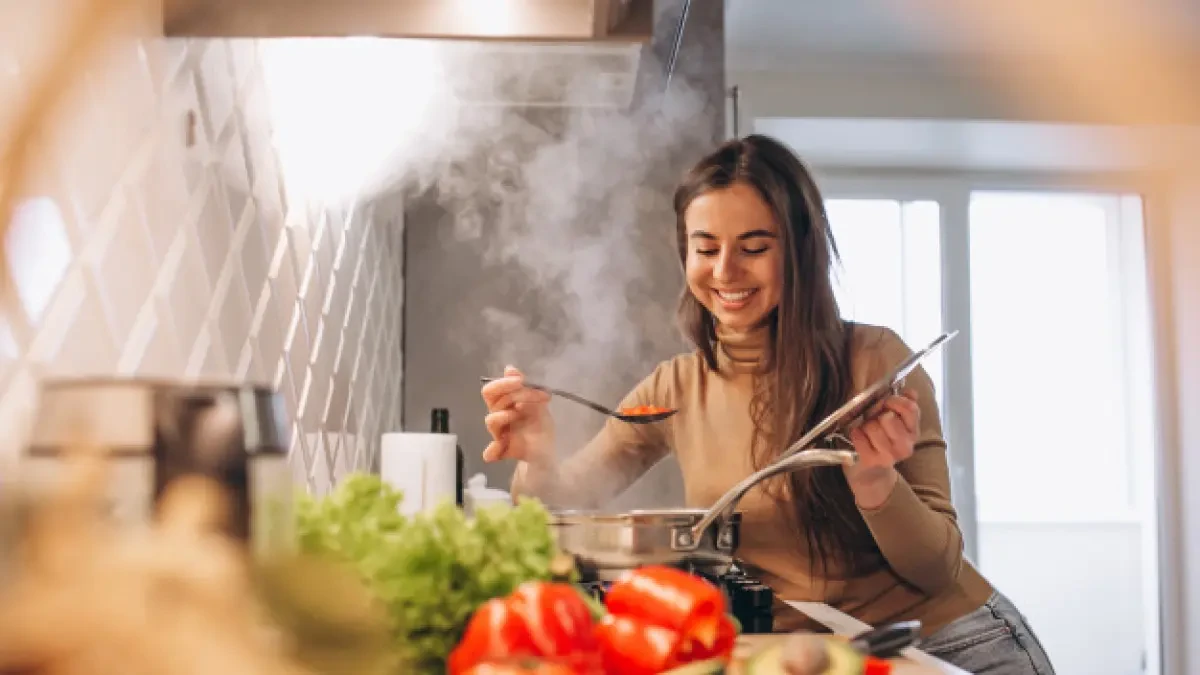 Los riesgos de tener una batería de cocina en mal estado (y tres modelos para jubilarla al mejor precio)