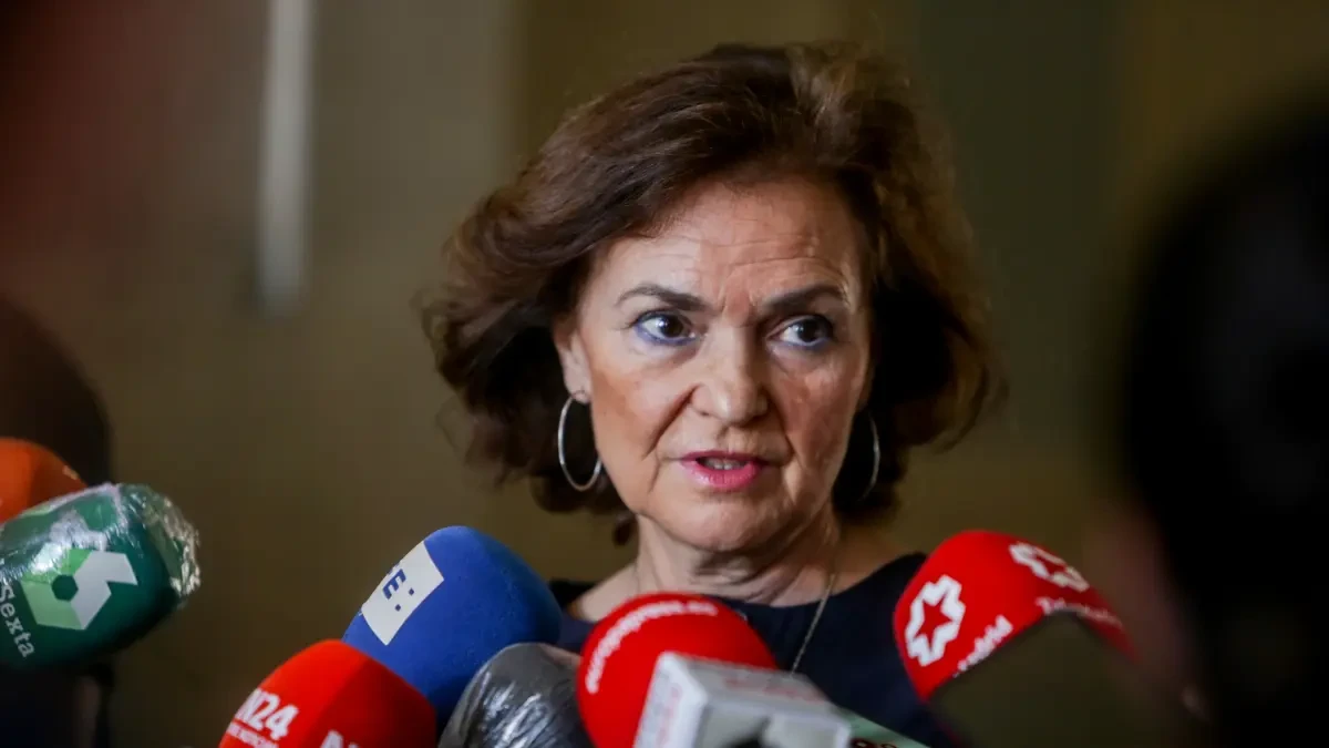 El Gobierno corrige a Iceta y desvincula la ausencia del rey en Barcelona con la sentencia de Torra