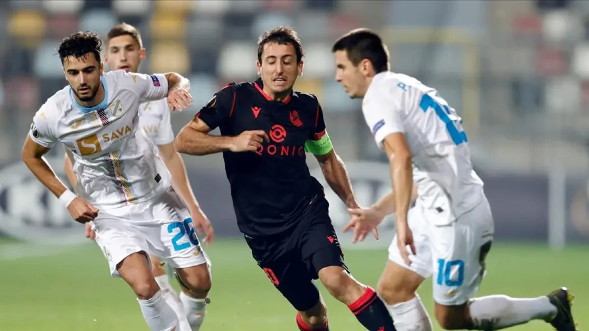 Un gol de Jon Bautista en el descuento allana el camino de la Real en Croacia