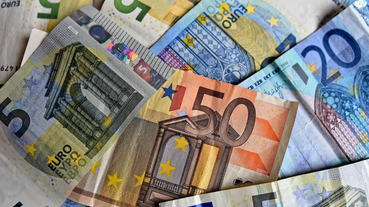 La Unión Europea a favor de aceptar el pago en efectivo como un ejercicio de los derechos fundamentales