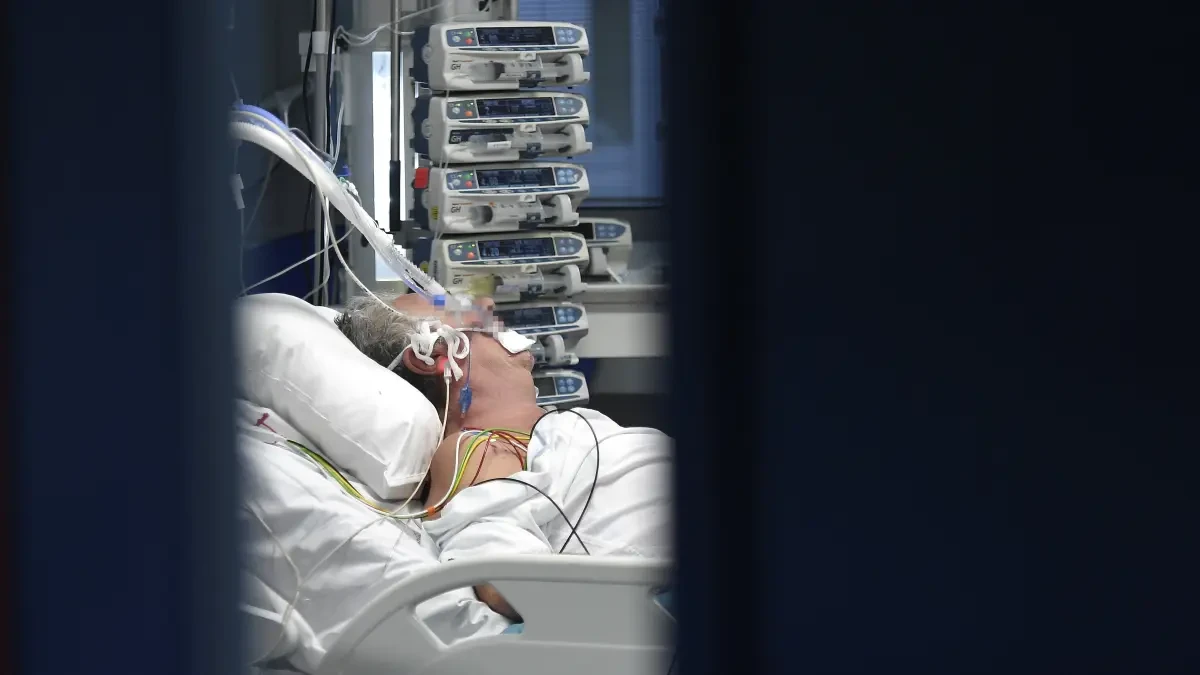 Francia bate el récord de pacientes hospitalizados por coronavirus: 33.050