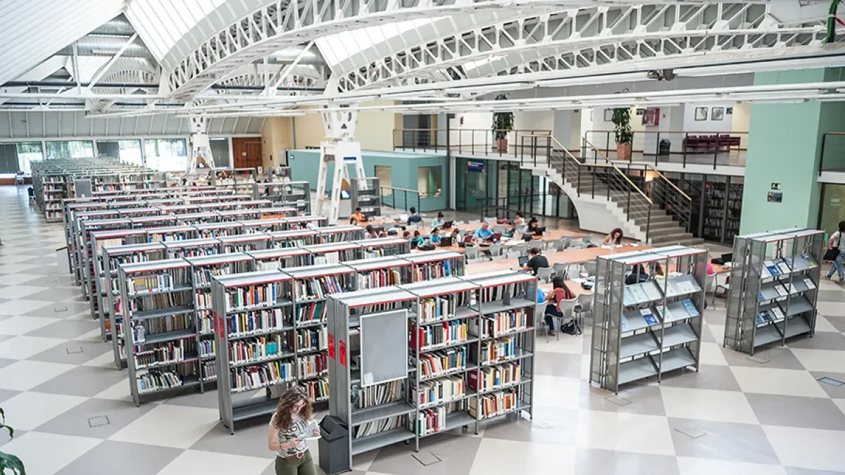 ¿Estudiar y trabajar? Estos trabajos a tiempo parcial te pueden interesar