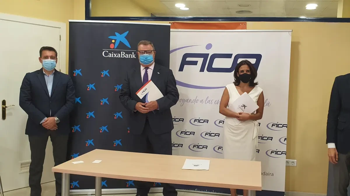 Coronavirus.-CaixaBank y FICA impulsan medidas especiales para apoyar a comercios de Alcalá en su recuperación