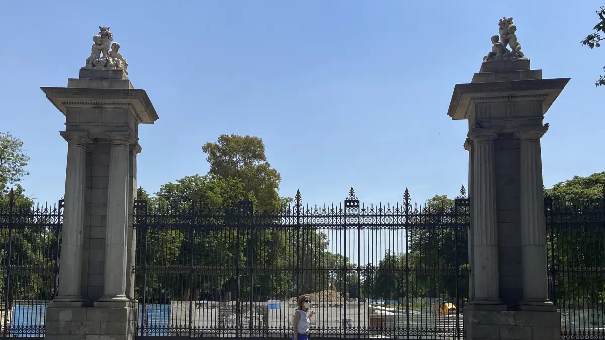 El Retiro y otros ocho parques cerrarán esta tarde ante la alerta roja activada por fuertes rachas de viento